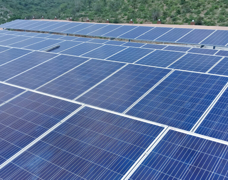 How many solar sites does Good Energy own?